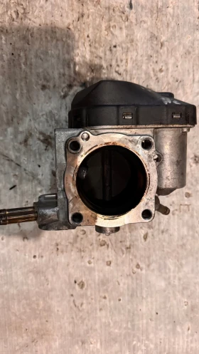 Дроселова Клапа за VW , Audi , Skoda - 06B133062, снимка 2 - Части - 53002198