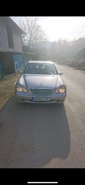 Mercedes-Benz C 180, снимка 8