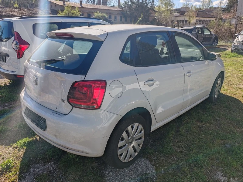 VW Polo, снимка 2 - Автомобили и джипове - 45374783