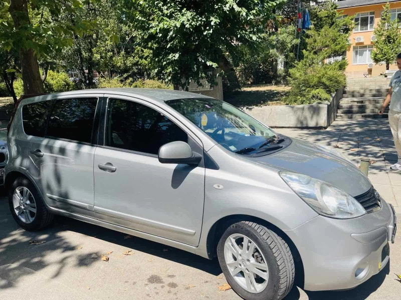 Nissan Note 1.6 фейслифт, снимка 1 - Автомобили и джипове - 47210408