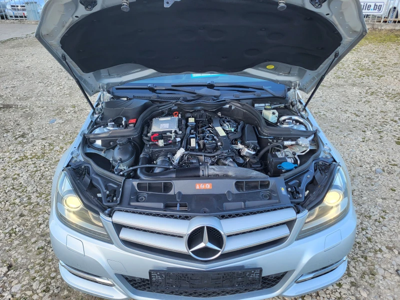 Mercedes-Benz C 220 2.2CDi, снимка 13 - Автомобили и джипове - 49406735