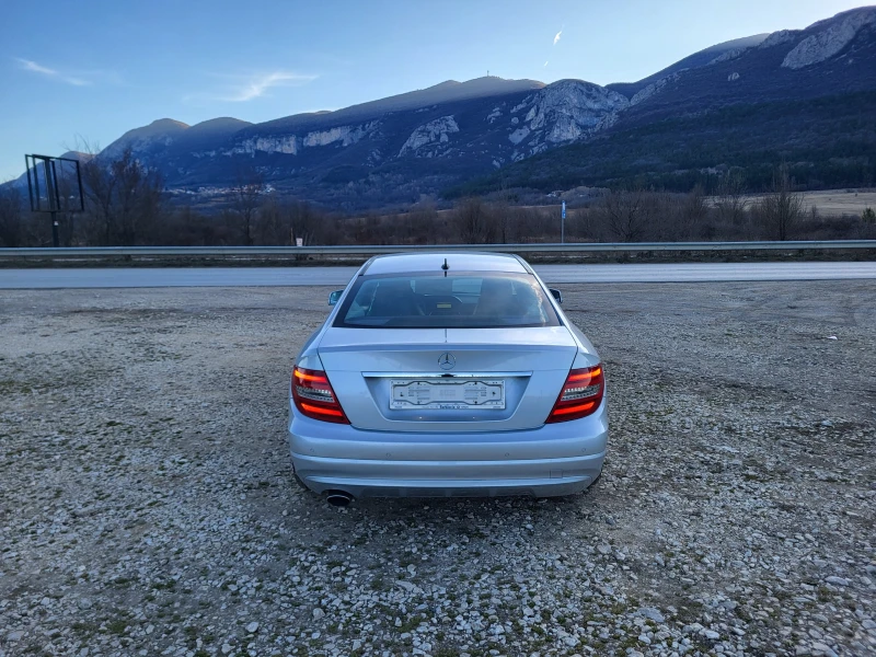 Mercedes-Benz C 220 2.2CDi, снимка 4 - Автомобили и джипове - 49406735