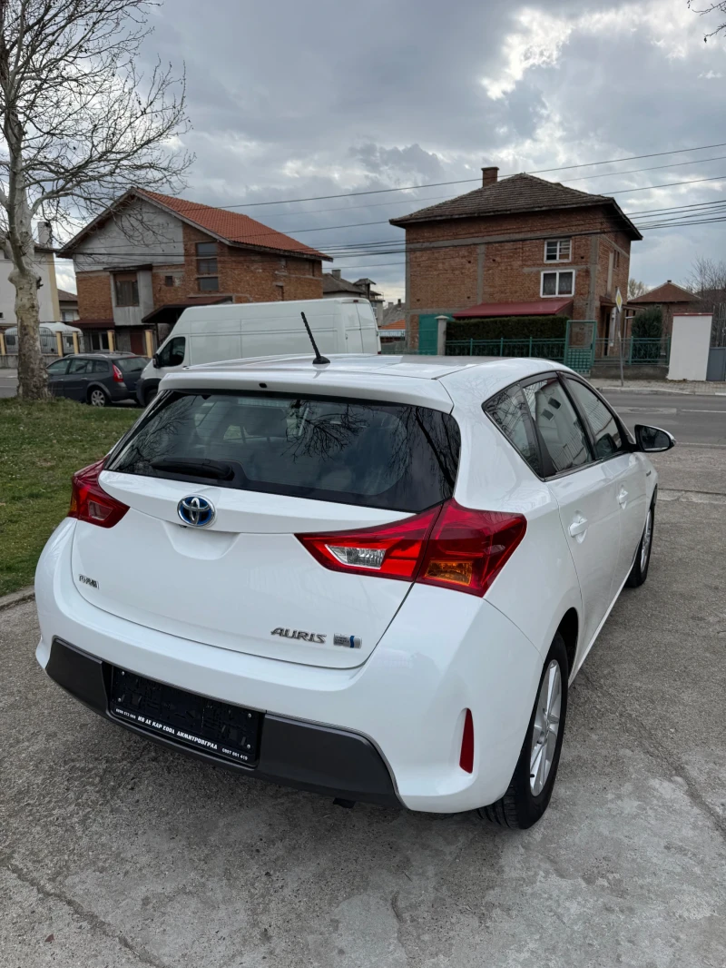 Toyota Auris 1.8 VVT-i HYBRID/BENZIN E, снимка 5 - Автомобили и джипове - 49533542