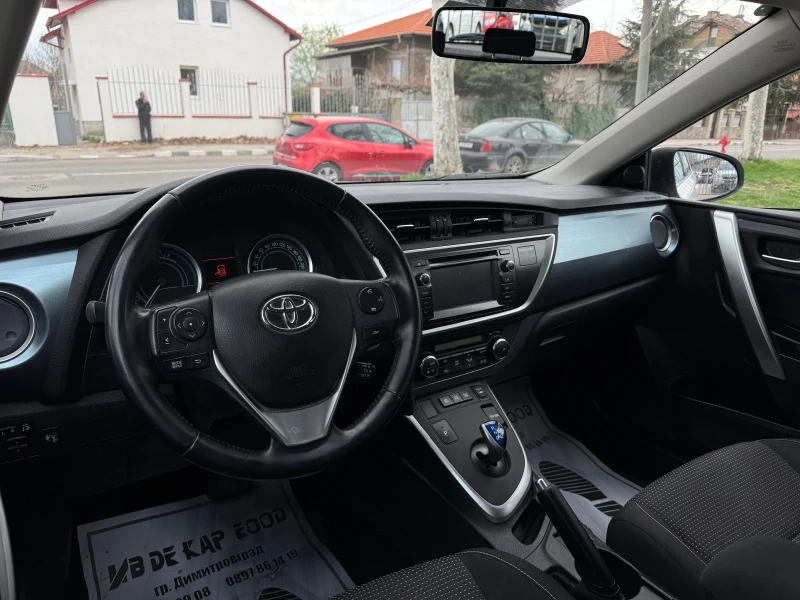 Toyota Auris 1.8 VVT-i HYBRID/BENZIN E, снимка 14 - Автомобили и джипове - 49533542