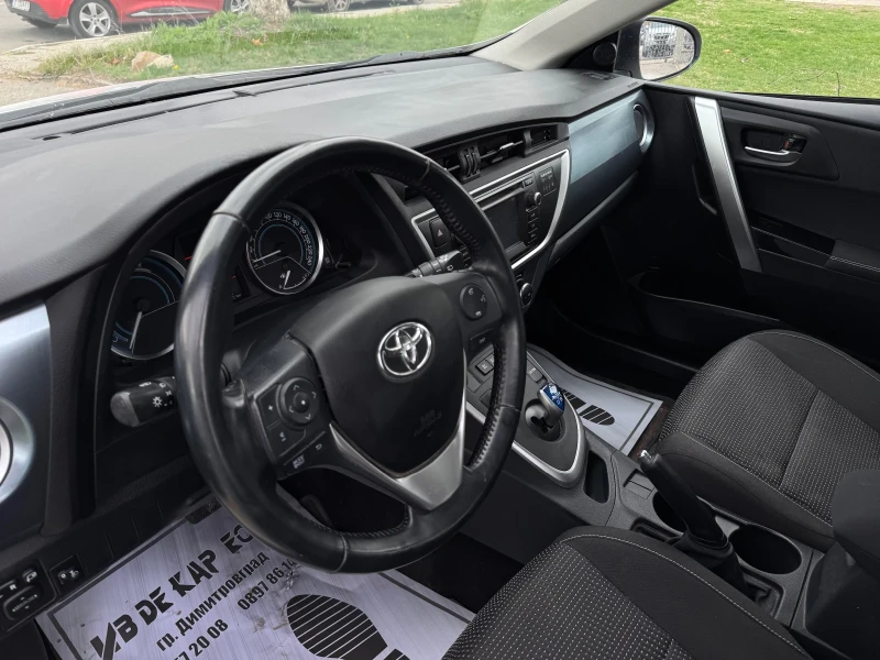 Toyota Auris 1.8 VVT-i HYBRID/BENZIN E, снимка 10 - Автомобили и джипове - 49533542