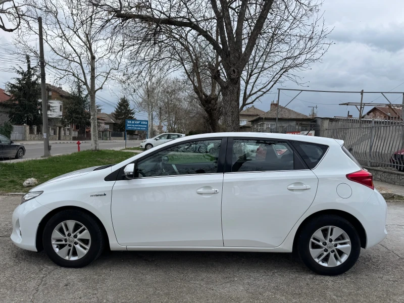 Toyota Auris 1.8 VVT-i HYBRID/BENZIN E, снимка 8 - Автомобили и джипове - 49533542