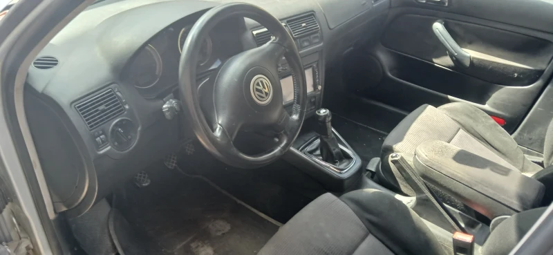 VW Golf 1.9, снимка 7 - Автомобили и джипове - 52800643