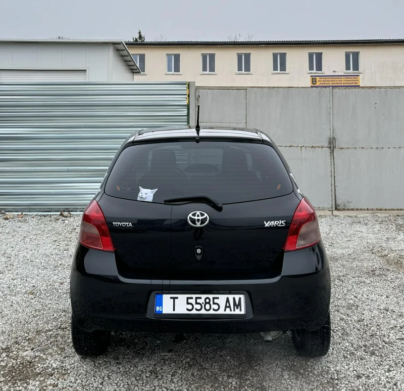 Toyota Yaris 1300 БЕНЗИН* НАВИ, снимка 13 - Автомобили и джипове - 52831538