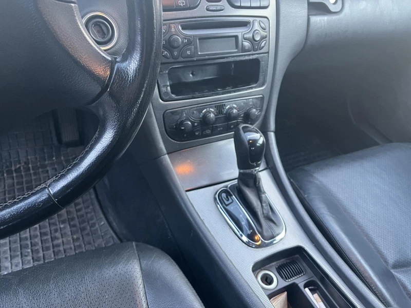 Mercedes-Benz C 220, снимка 5 - Автомобили и джипове - 52874035