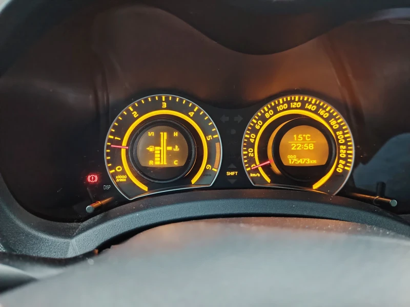 Toyota Auris 2.0, снимка 7 - Автомобили и джипове - 53179383