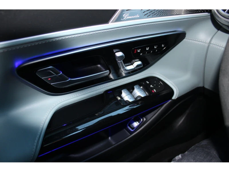 Mercedes-Benz SL 63 AMG Mercedes-Benz SL-63 AMG* АвтоКредит* (ЦЕНА ДО БГ), снимка 10 - Автомобили и джипове - 53400561