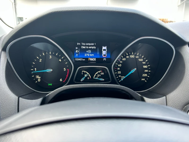 Ford Focus 1.5TDci Aвтоматик, снимка 15 - Автомобили и джипове - 53553558