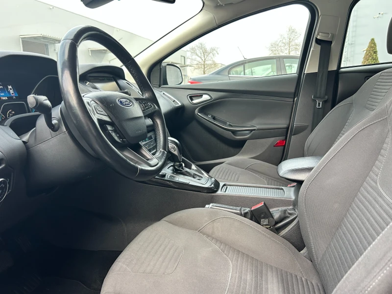 Ford Focus 1.5TDci Aвтоматик, снимка 12 - Автомобили и джипове - 53553558