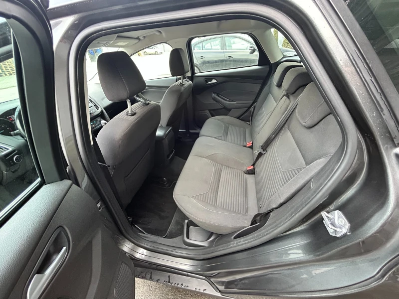 Ford Focus 1.5TDci Aвтоматик, снимка 13 - Автомобили и джипове - 53553558