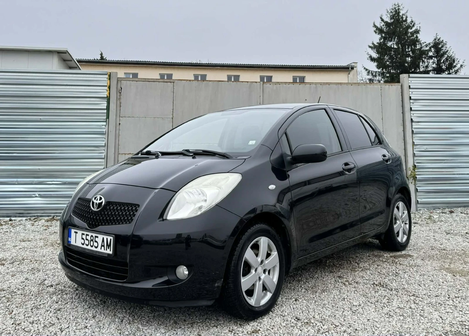 Toyota Yaris 1300 БЕНЗИН* НАВИ, снимка 1