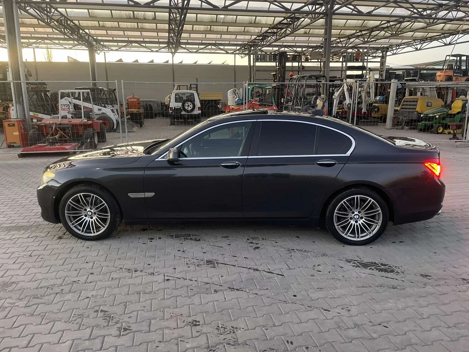 BMW 730  - изображение 6