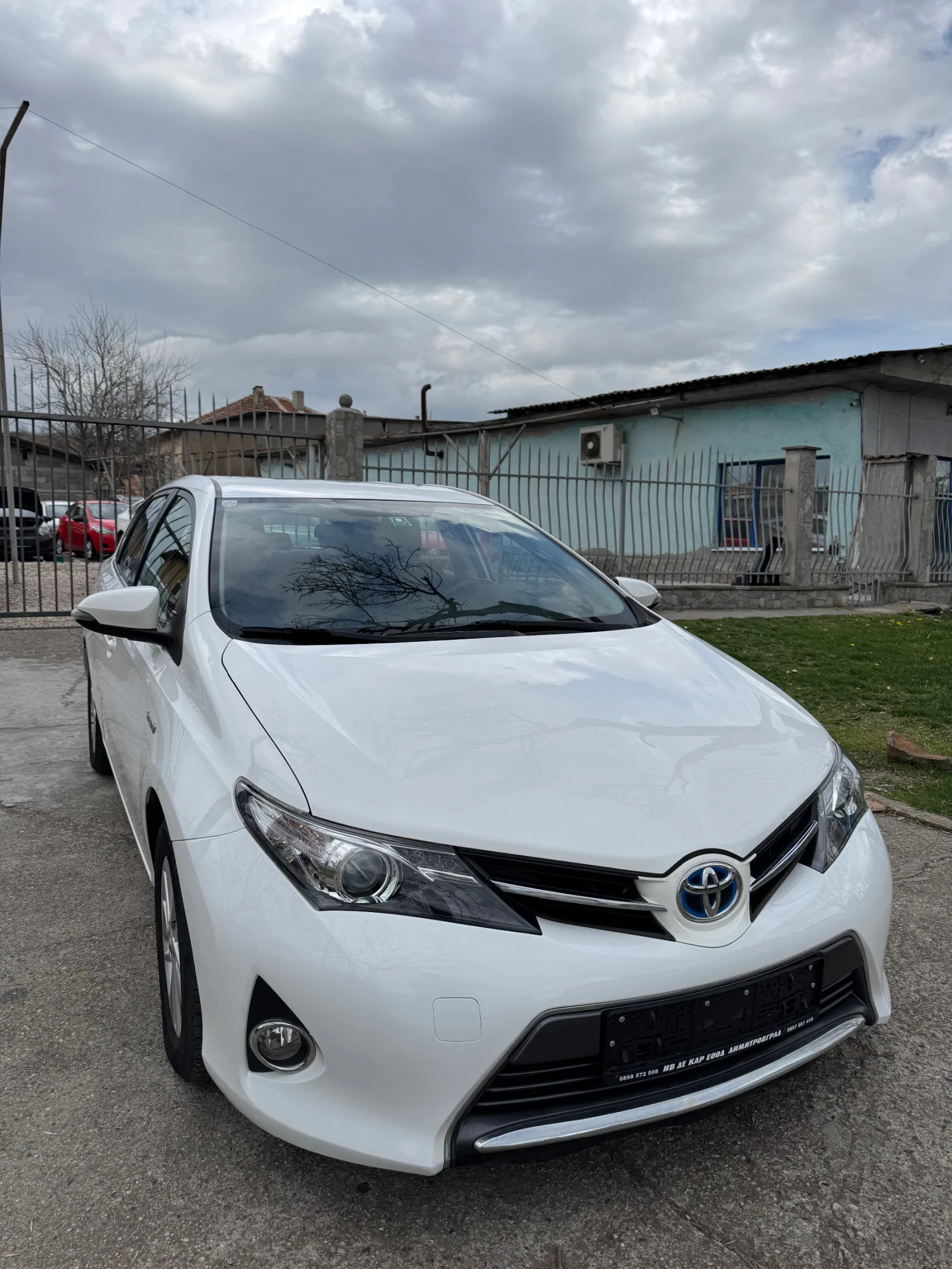 Toyota Auris 1.8 VVT-i HYBRID/BENZIN E - изображение 3