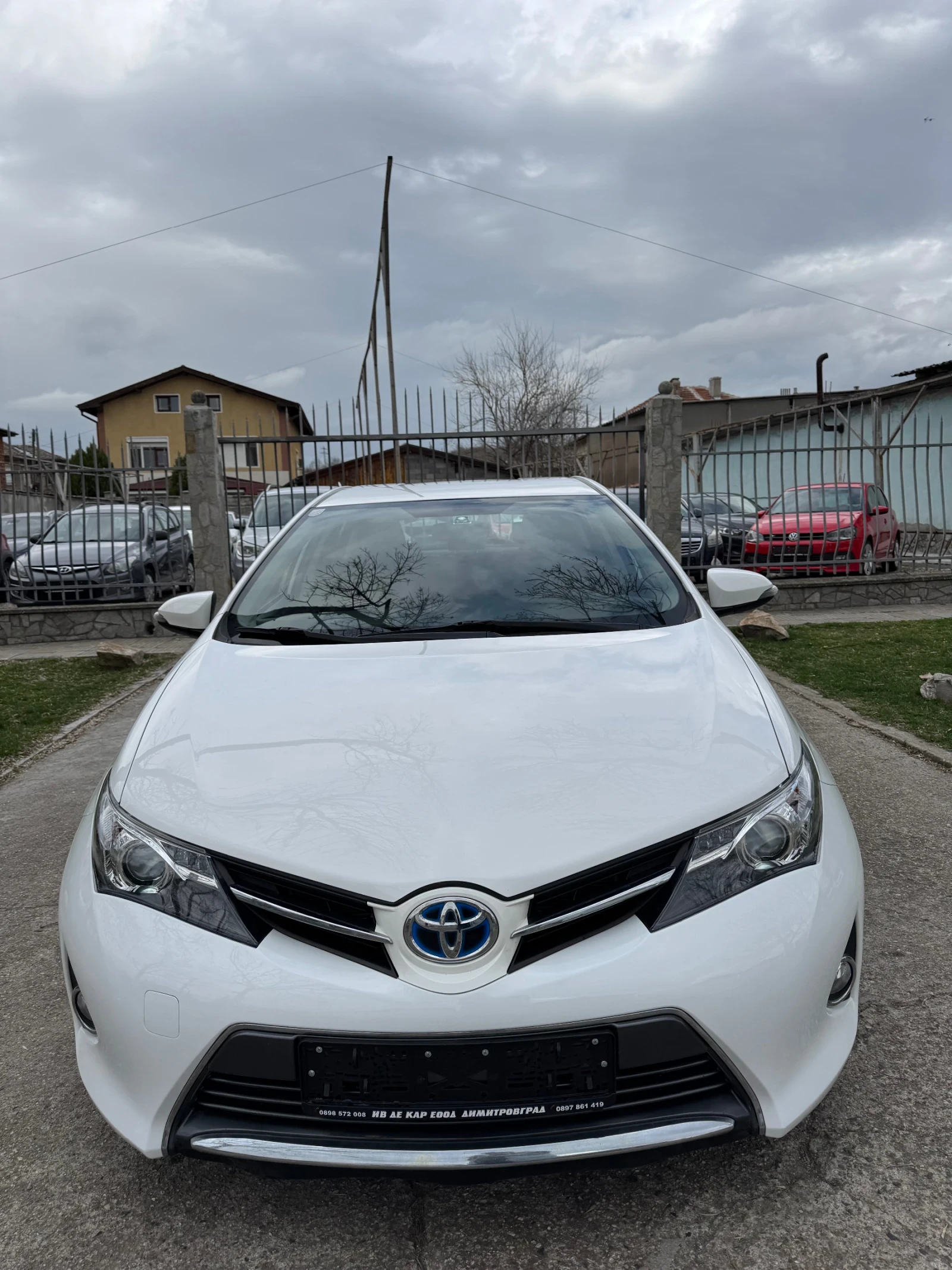 Toyota Auris 1.8 VVT-i HYBRID/BENZIN E - изображение 2