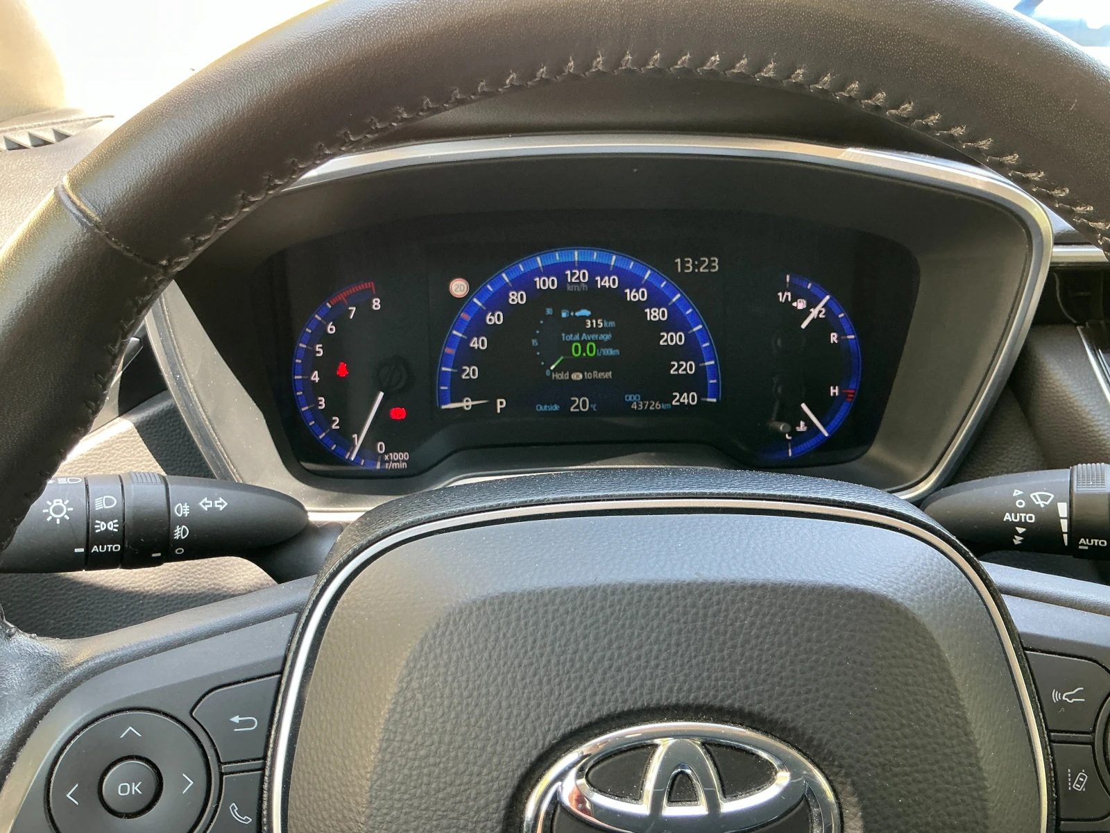 Toyota Corolla Executive - изображение 5