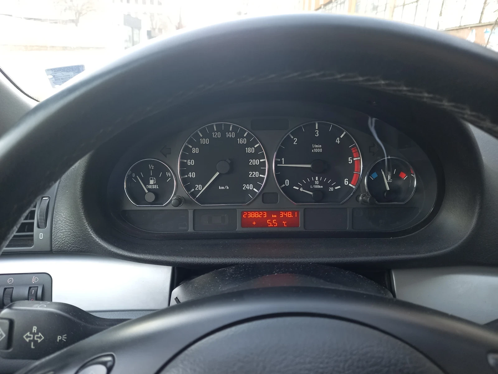 BMW 320  - изображение 8