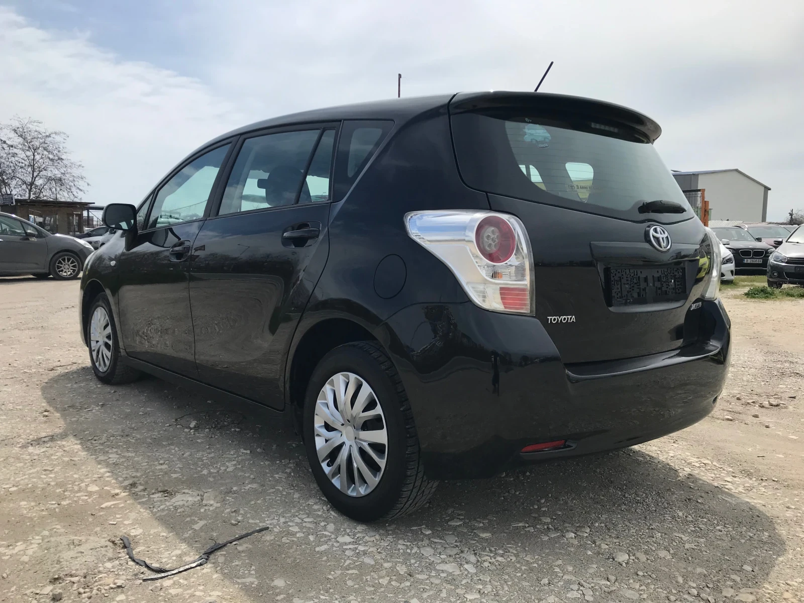 Toyota Verso D4D - изображение 4