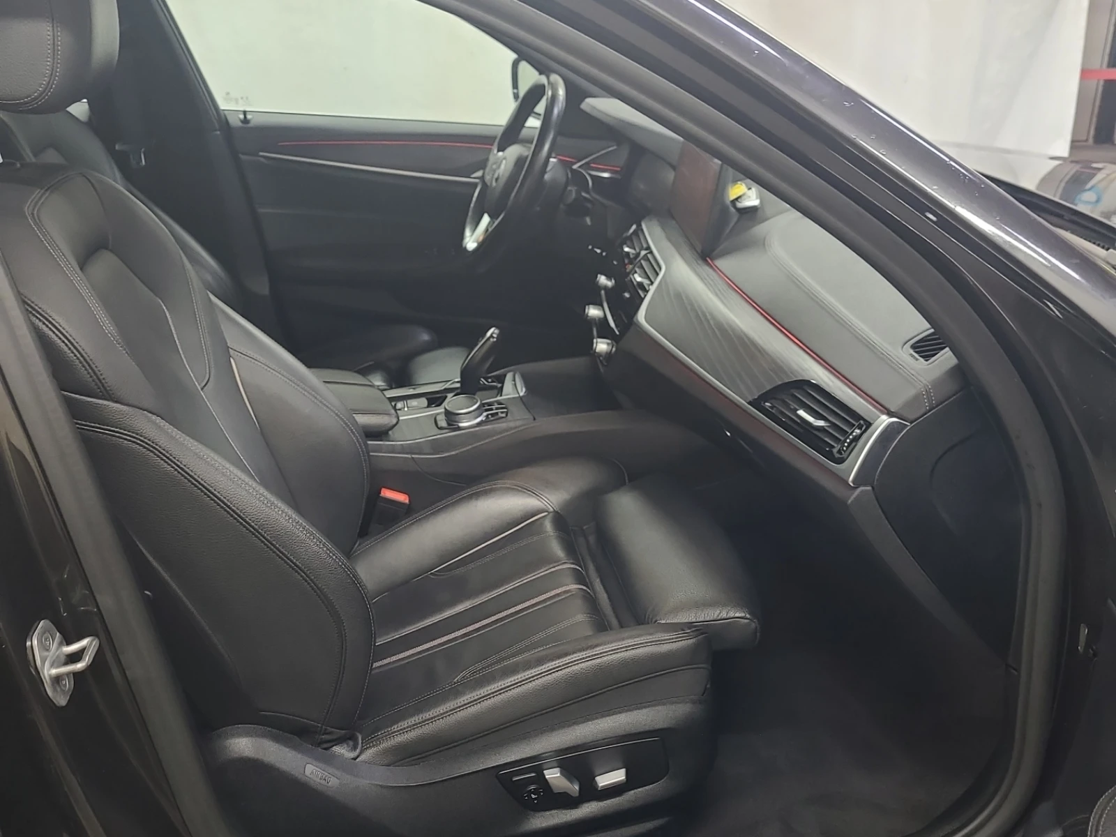 BMW 530 XDRIVE * CARFAX* ОПЦИЯ ЗА ФИНАНСИРАНЕ*  - изображение 10