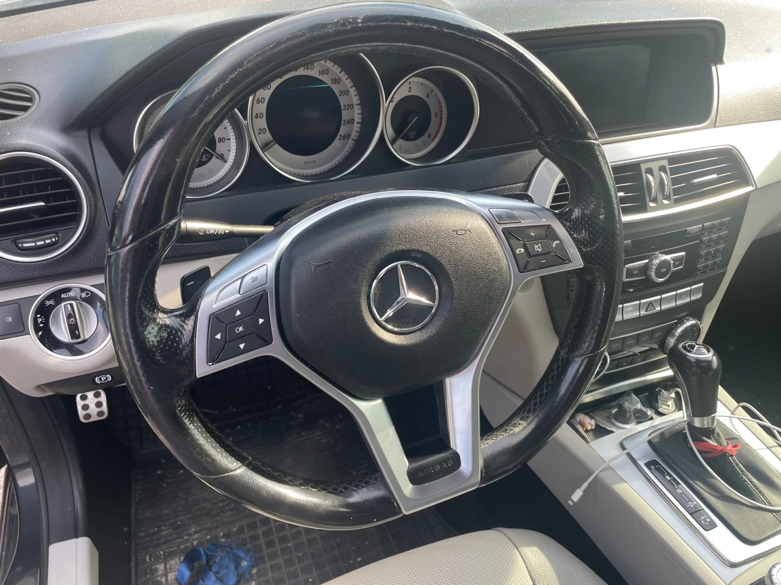 Mercedes-Benz C 220  - изображение 8