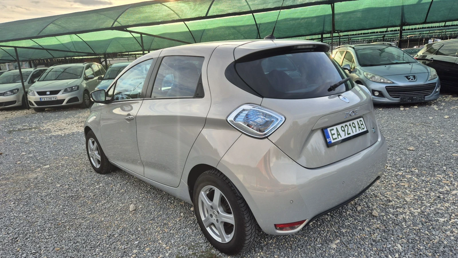 Renault Zoe  - изображение 9