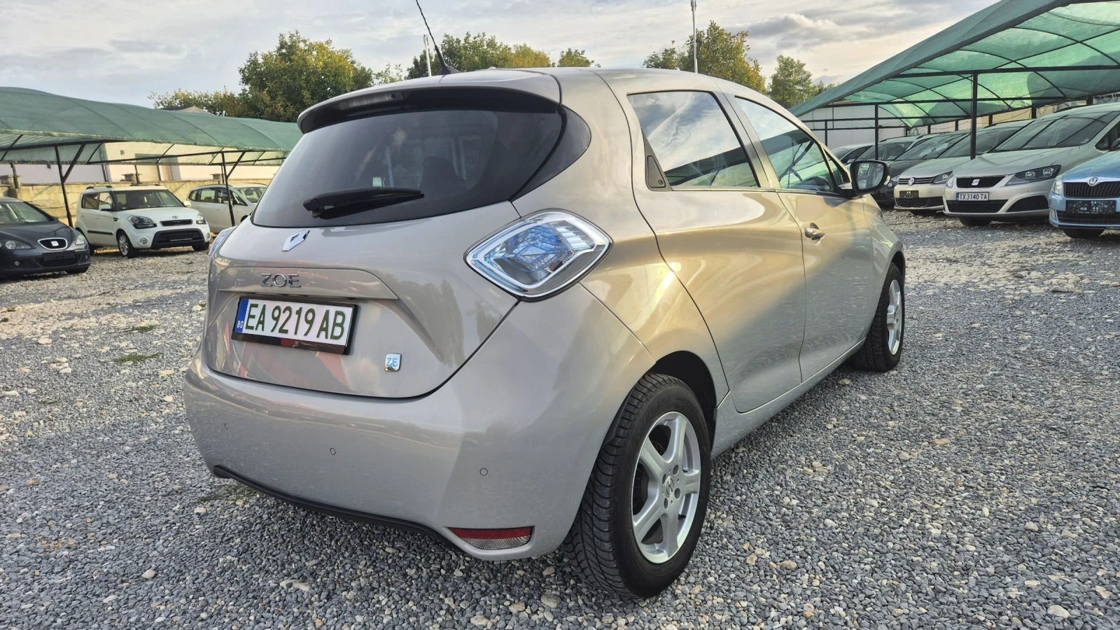 Renault Zoe  - изображение 8