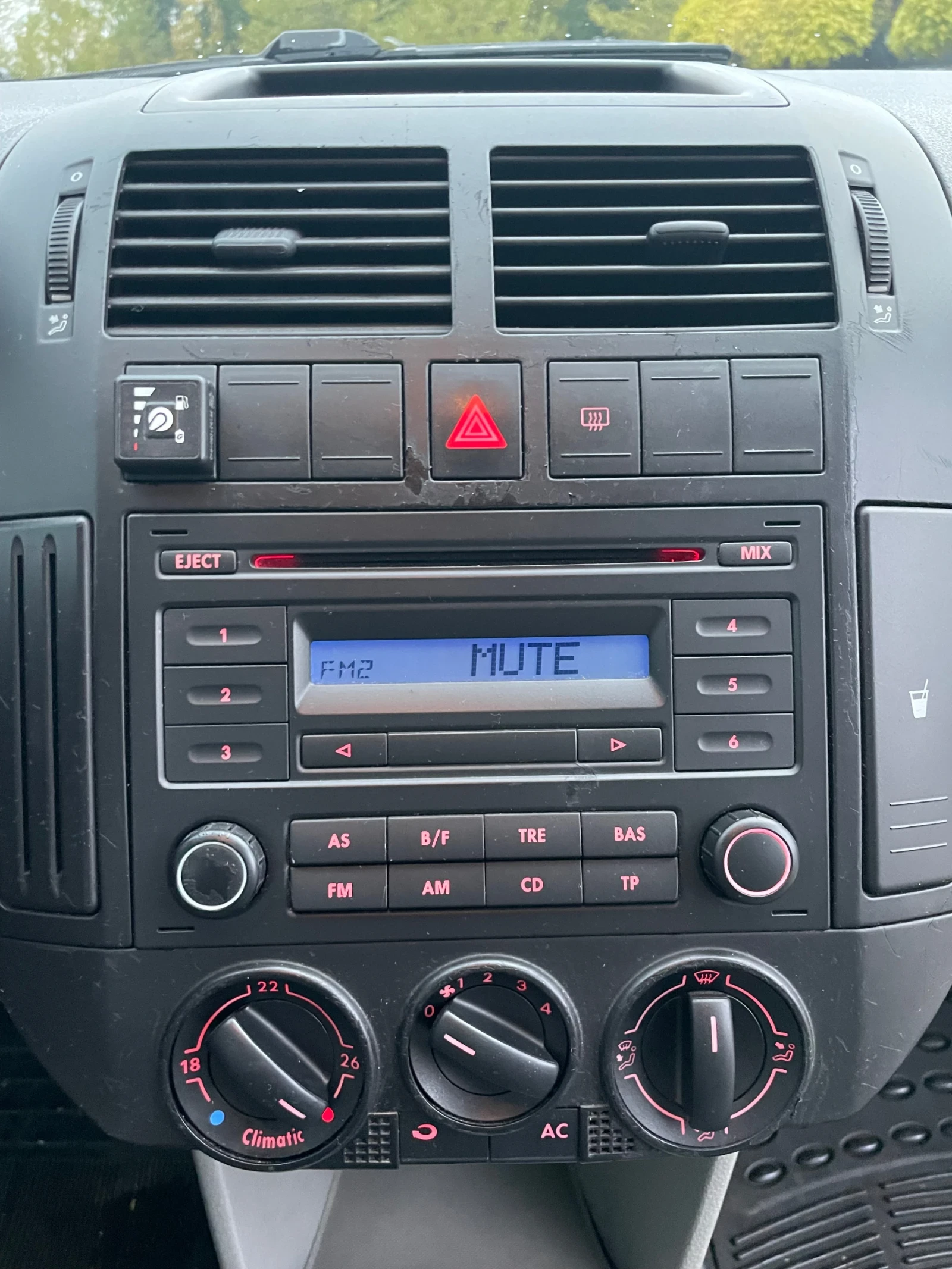 VW Polo 1.4 ГАЗ - изображение 9