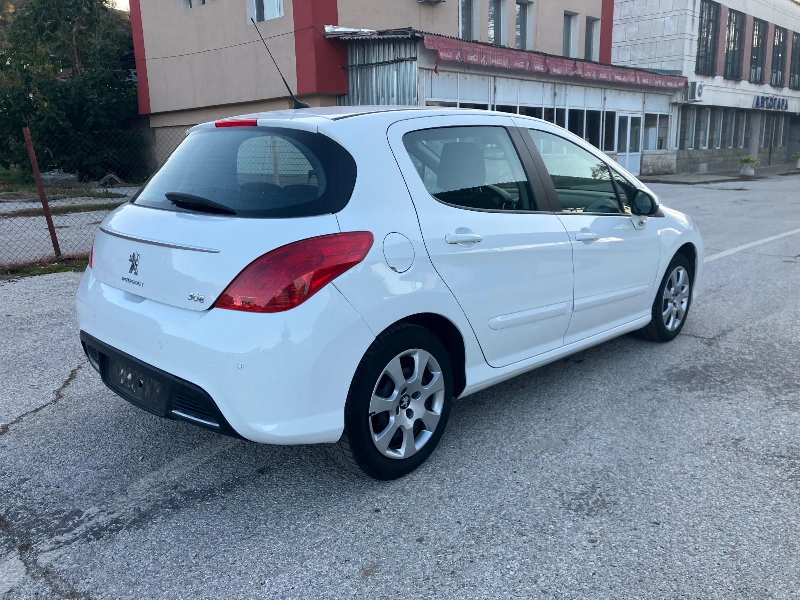 Peugeot 308 1.6Ehdi-92kc NAVI - изображение 5