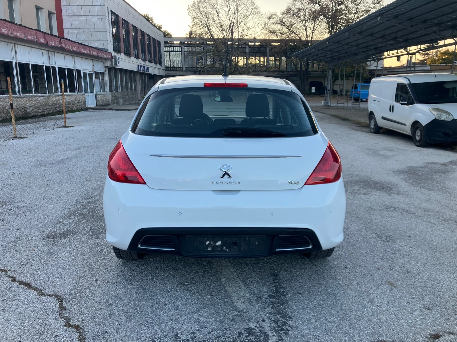 Peugeot 308 1.6Ehdi-92kc NAVI - изображение 6