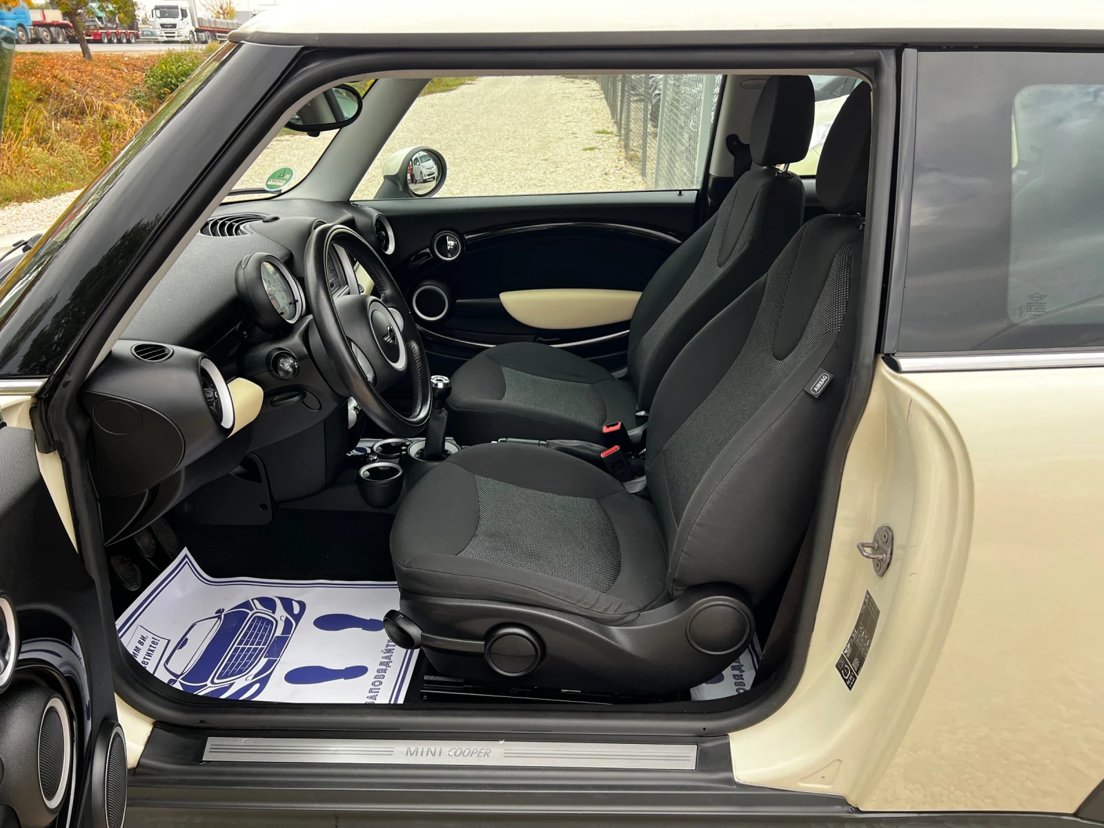 Mini One 1.6I 117000KM 6-SPEED SWISS | Mobile.bg — изображение 10