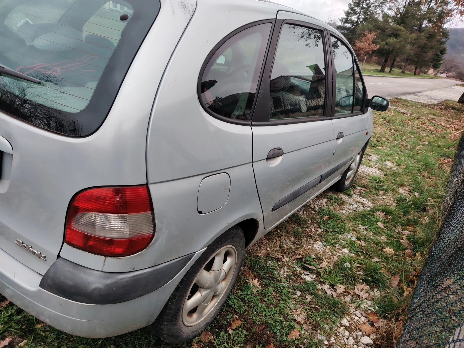 Renault Scenic 1.6 - изображение 8