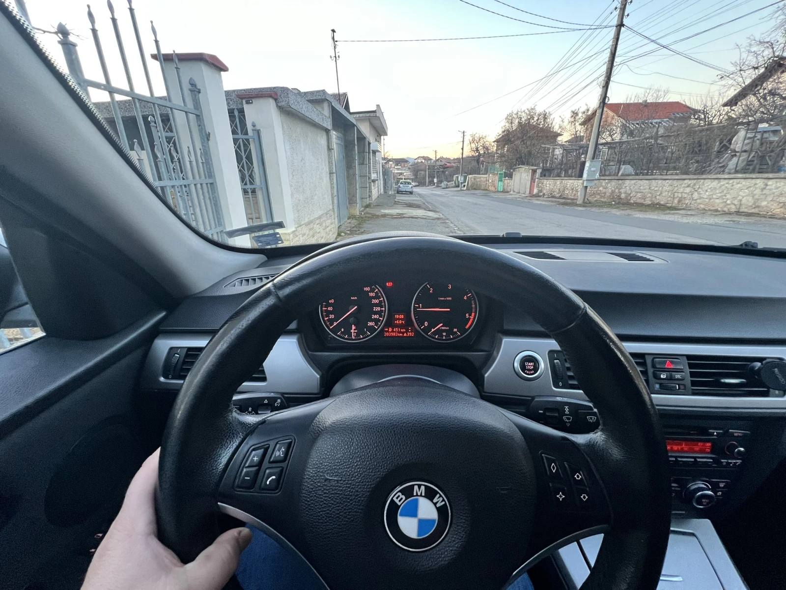 BMW 318 e90, снимка 15 - Автомобили и джипове - 53740905