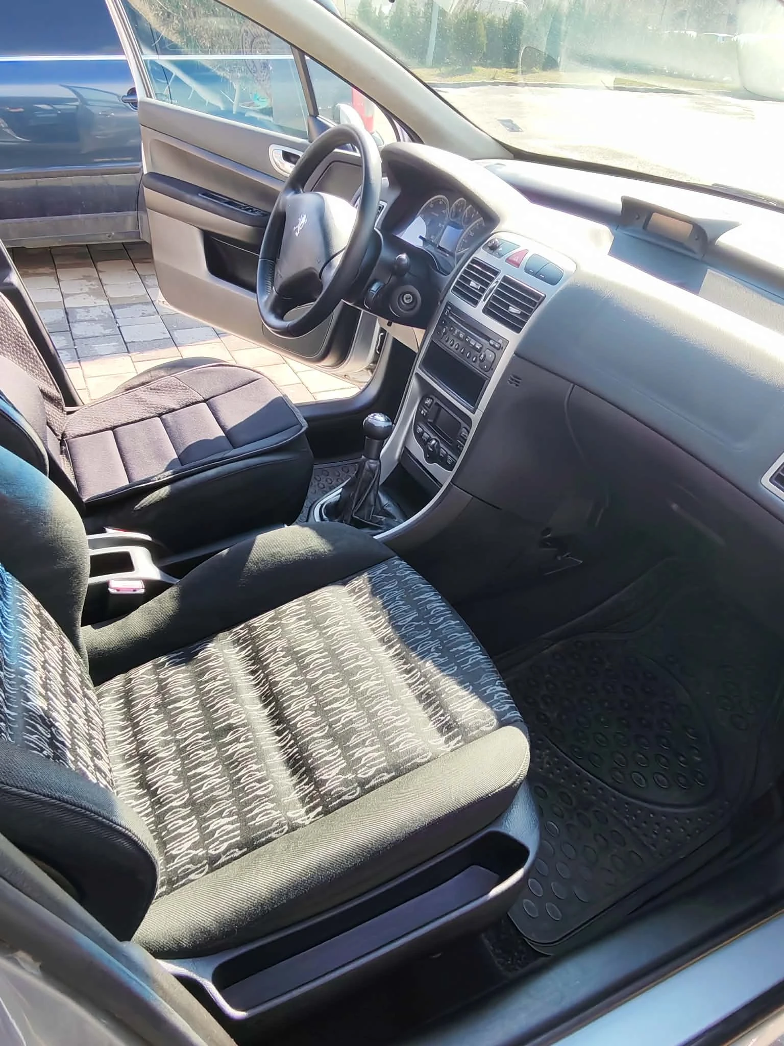 Peugeot 307, снимка 12 - Автомобили и джипове - 53754788