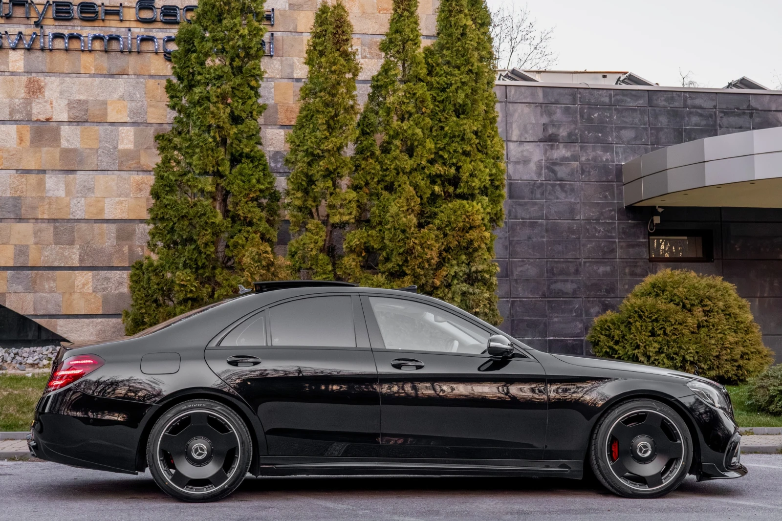 Mercedes-Benz S 350 d* BRABUS LIMITED* PANORAMA* 3XTV* NIGHT PACK* , снимка 6 - Автомобили и джипове - 53852646