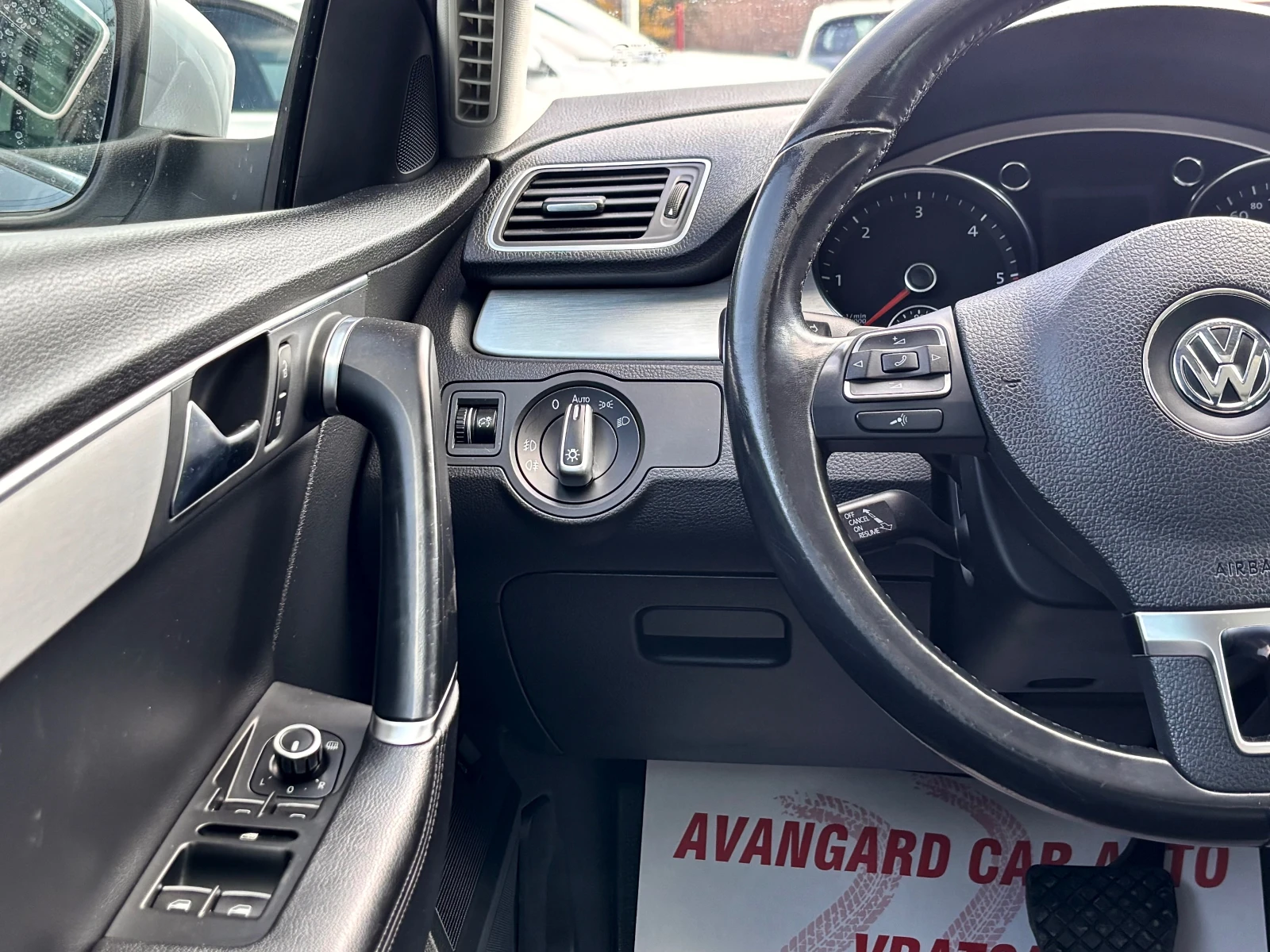 VW Passat, снимка 11 - Автомобили и джипове - 53883538