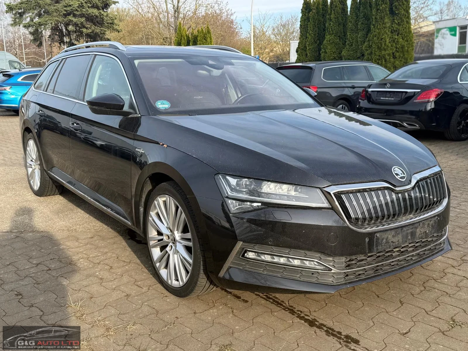 Skoda Superb iV/L&K/218HP/PANO/CAM/MEMO/CANTON/AHK/DSG/172q, снимка 4 - Автомобили и джипове - 54227971