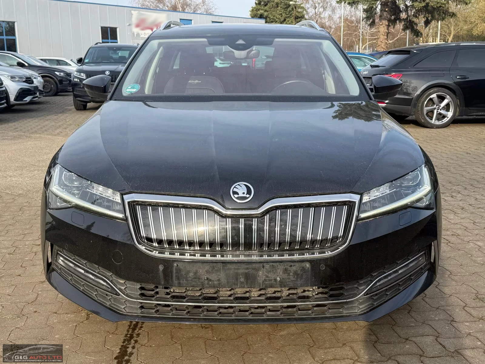 Skoda Superb iV/L&K/218HP/PANO/CAM/MEMO/CANTON/AHK/DSG/172q, снимка 2 - Автомобили и джипове - 54227971