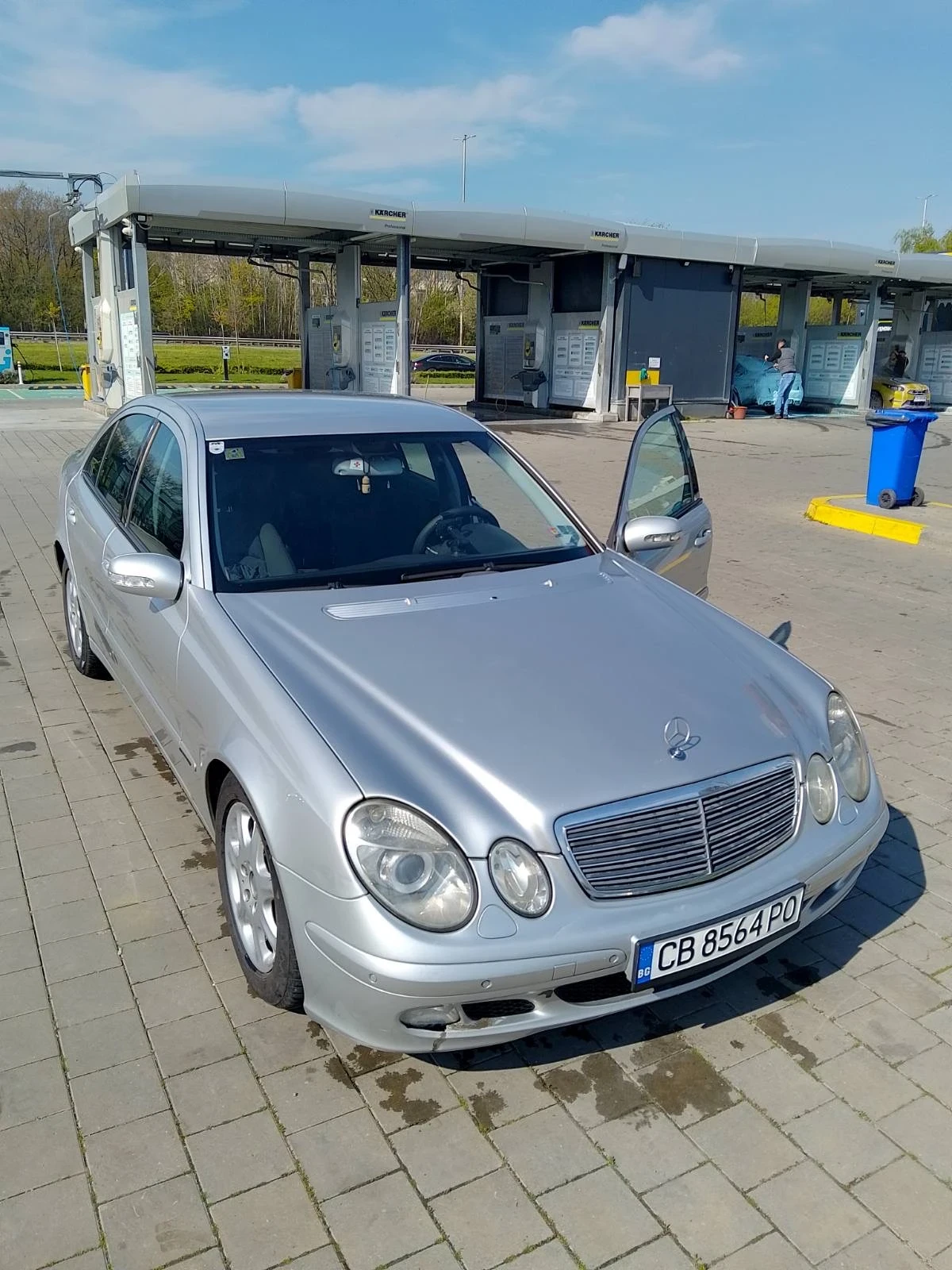 Mercedes-Benz E 270, снимка 7 - Автомобили и джипове - 54280621