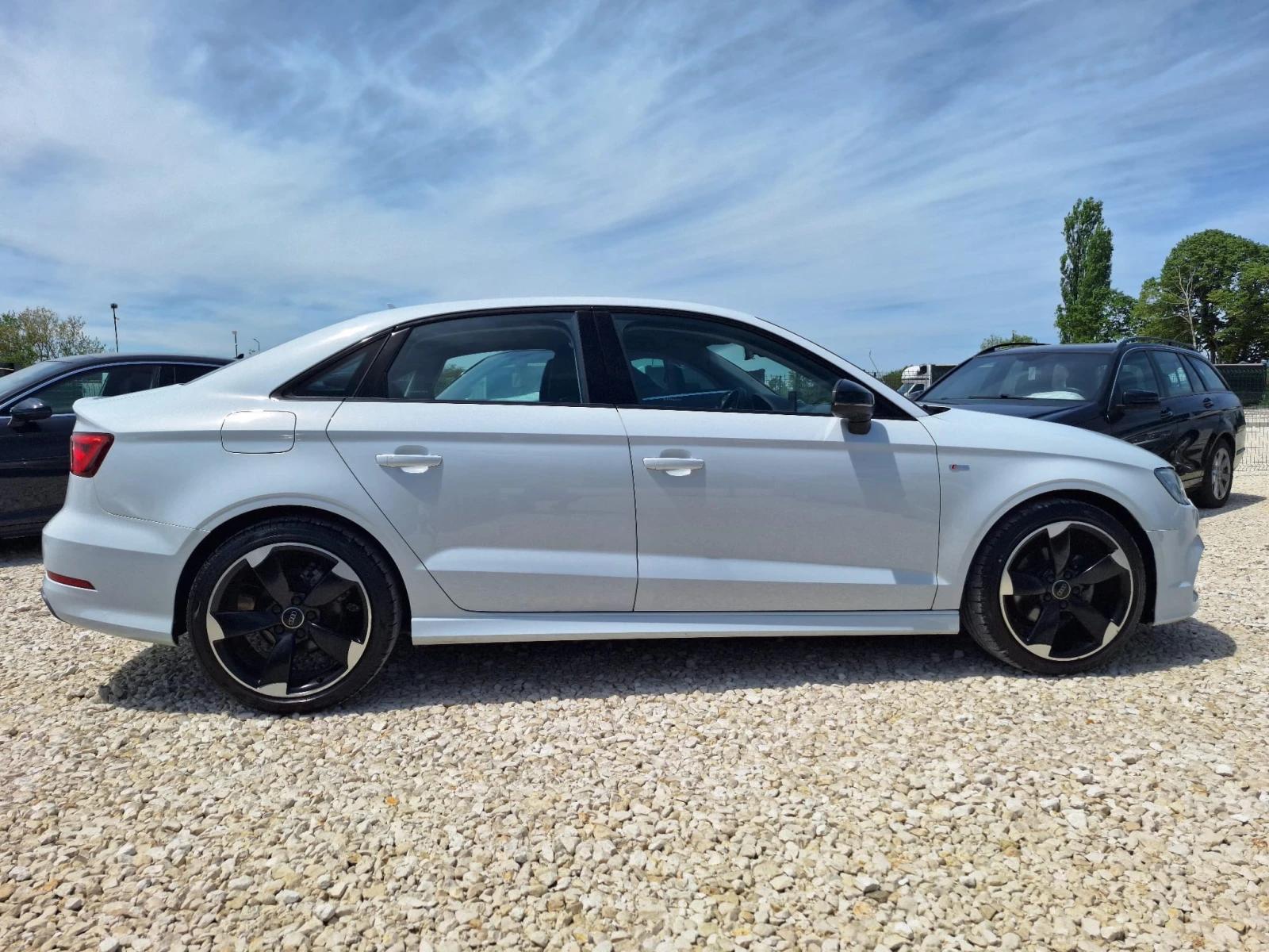 Audi A3 S-LINE 1.6TDI 85000KM SEDAN, снимка 7 - Автомобили и джипове - 54610529