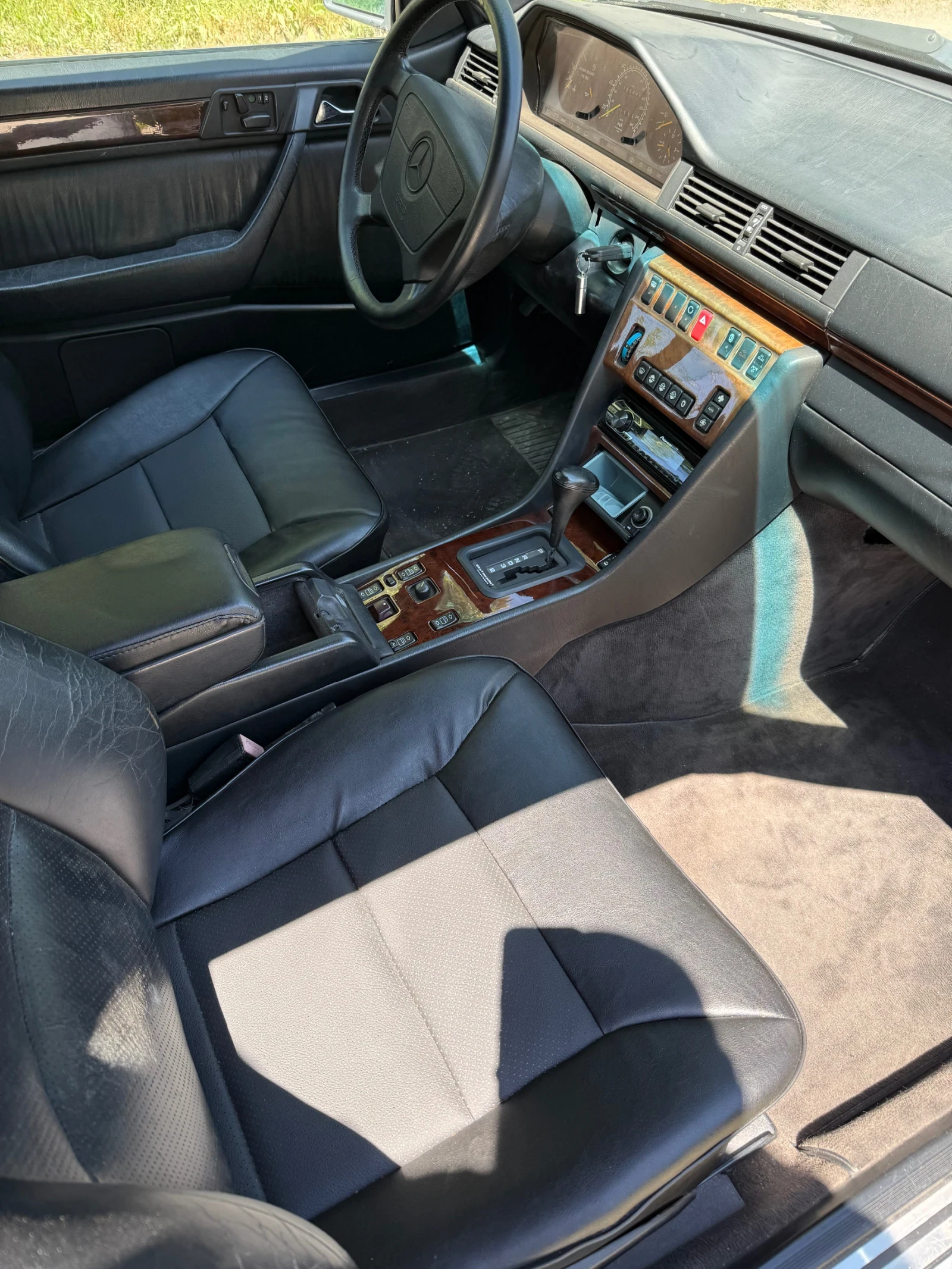 Mercedes-Benz 124 Кабриолет , снимка 7 - Автомобили и джипове - 54721628