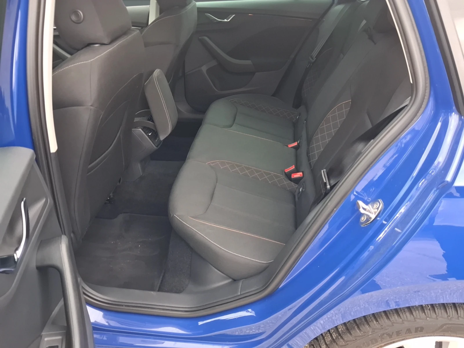 Skoda Scala BUSINESS 1, 0 TSI 110 к.с. 6-степенна механична, снимка 12 - Автомобили и джипове - 54776519