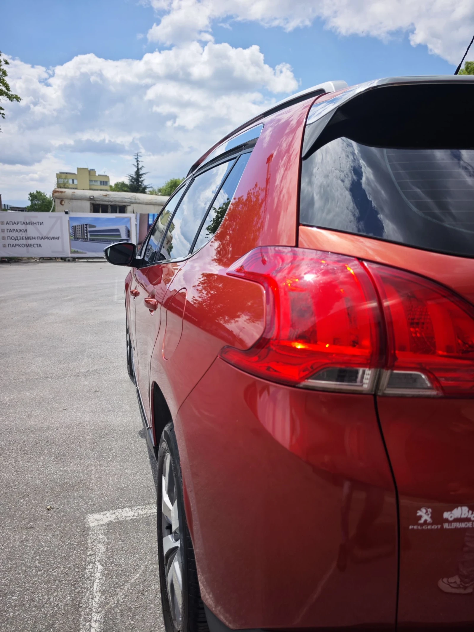 Peugeot 2008 1.6 е-HDI ALLURE /МНОГО ЗАПАЗЕНА+ СЕРВ.ДОКУМЕНТИ/, снимка 7 - Автомобили и джипове - 54934671
