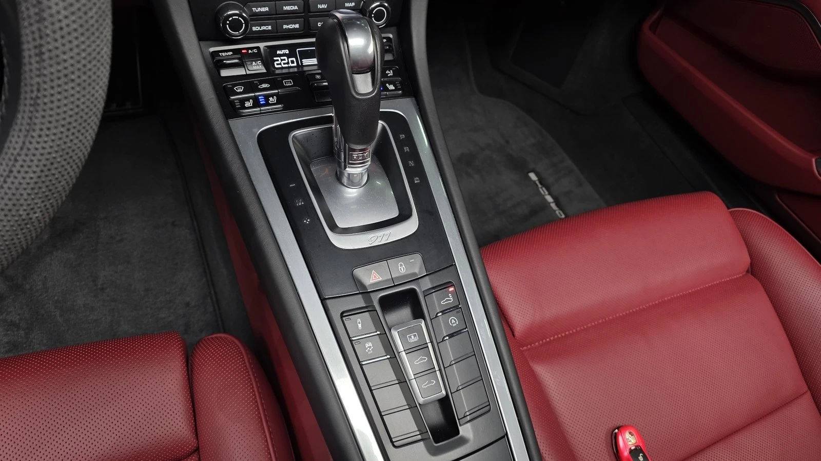 Porsche 911 Carrera* ЛЮК* ПОДГРЕВ ВОЛАН* КРАЙНА ЦЕНА, снимка 9 - Автомобили и джипове - 55349136