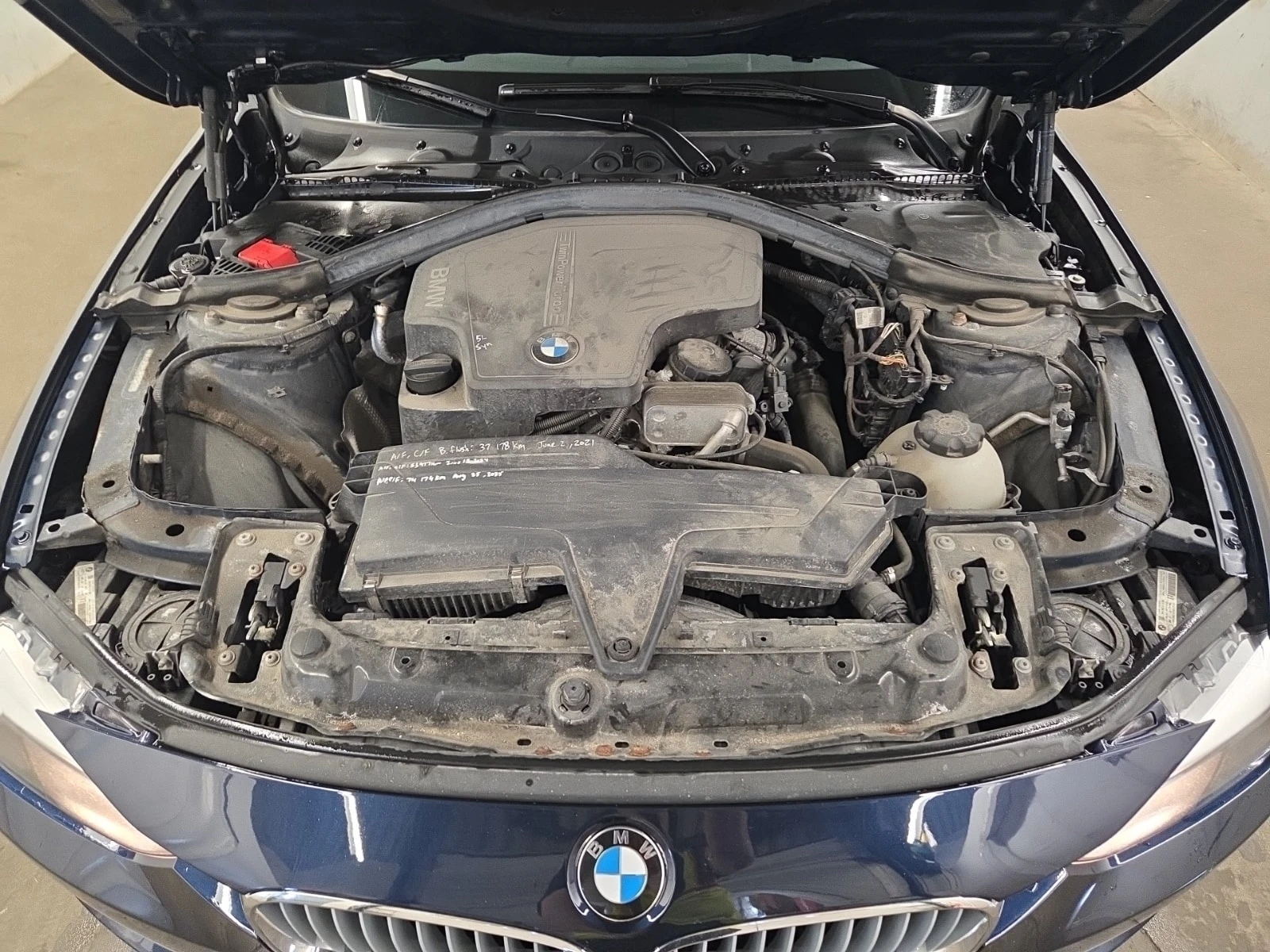 BMW 320 I XDRIVE / MEMORY / PANO / АВТОКРЕДИТ, снимка 16 - Автомобили и джипове - 55847296