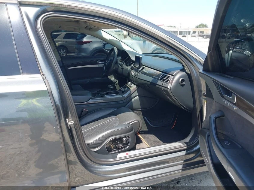 Audi S8 4.0T* QUATTRO* 360* PANO* КОЖА* ПОДГРЕВ* FULL* , снимка 7 - Автомобили и джипове - 56127433