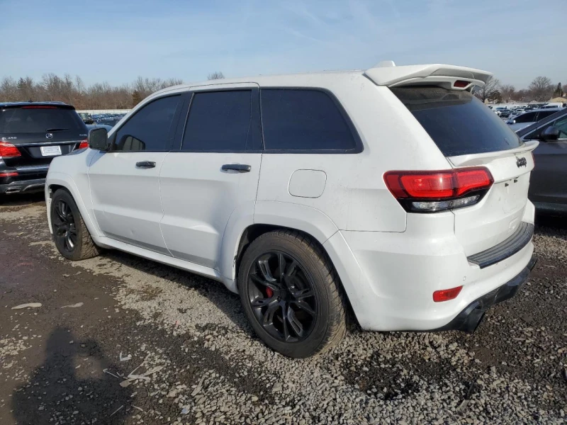 Jeep Grand cherokee SRT-8 Distronic* Keyless* Обдух* 8ZF* Диг.табло* , снимка 2 - Автомобили и джипове - 48675929