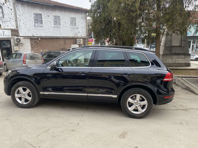 VW Touareg 3.0 TDI, снимка 8 - Автомобили и джипове - 49391370